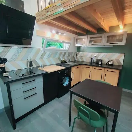 Tiny House Avec Jardin Et Acces Piscine Chauffee Domek alpejski Saint-Médard-en-Jalles